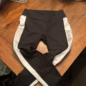 Fabletics On-The-Go PowerHold High-Waisted Legging
